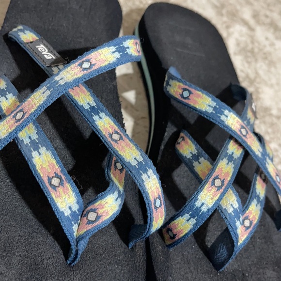 Teva Women's Olowahu Sandal - Picture 6 of 7